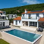 Villa Astrid***** *