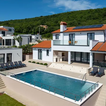 Villa Astrid***** *