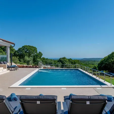 Astrid***** Villa Labin (Istria)
